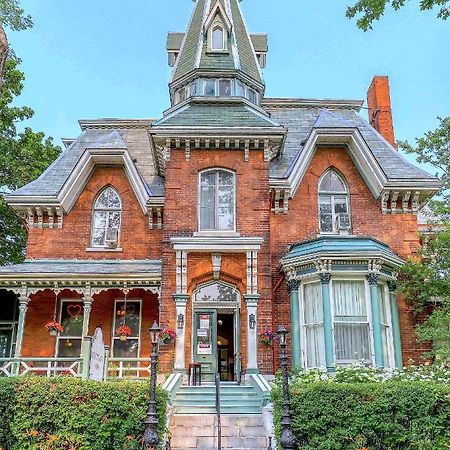 Hochelaga Inn Кингстон Экстерьер фото