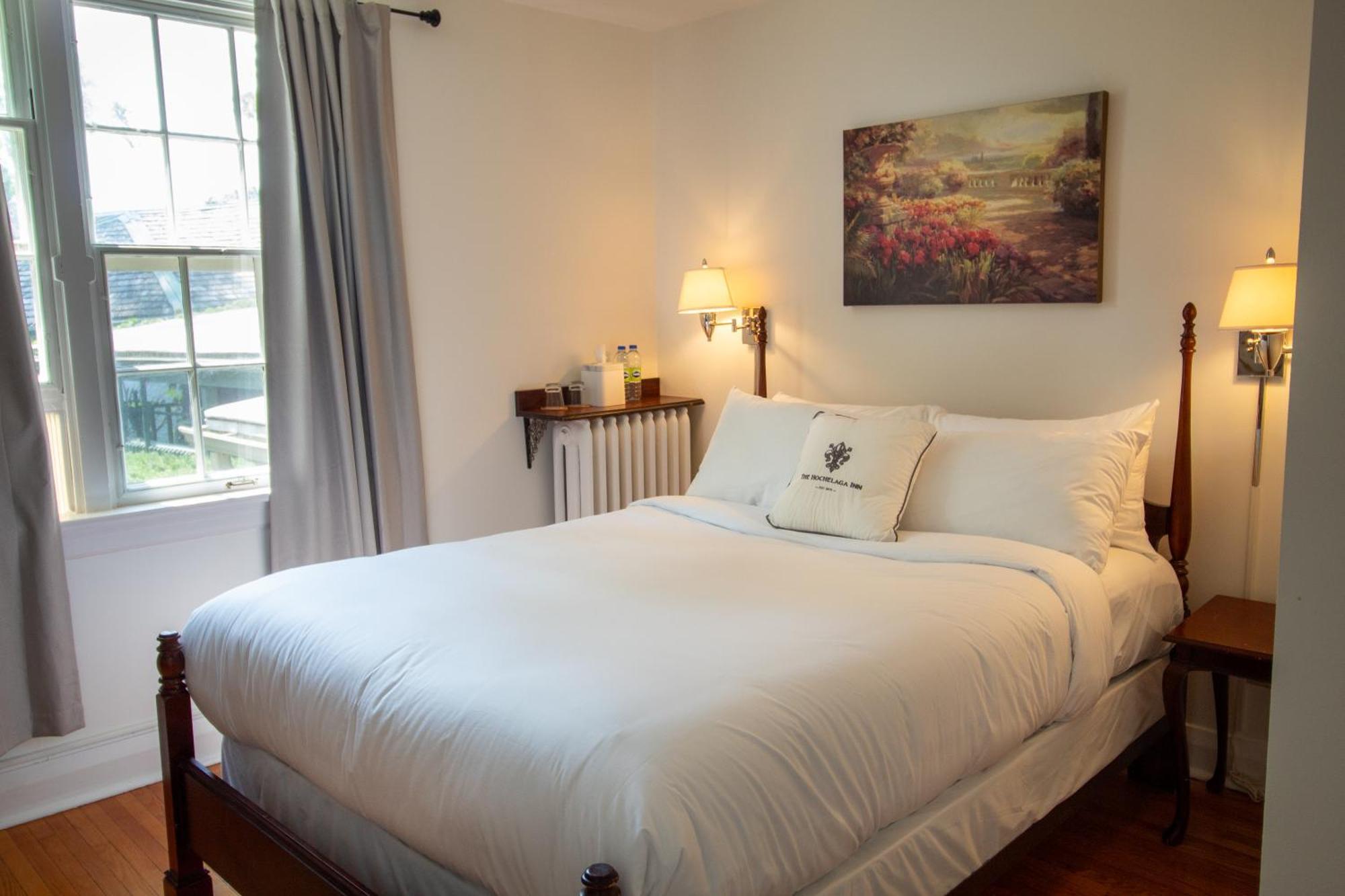 Hochelaga Inn Кингстон Экстерьер фото